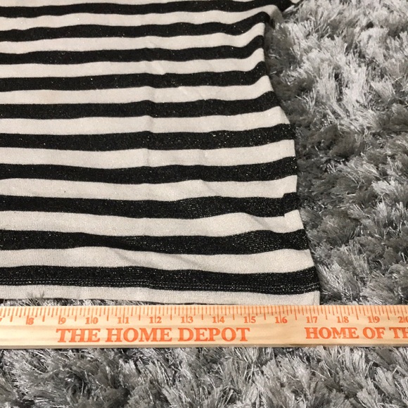 ONE shoulder asymmetrical top. - Picture 6 of 8